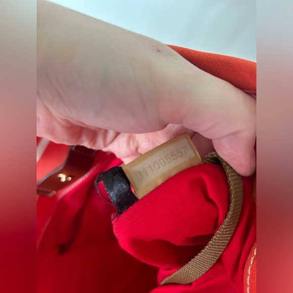 Dooney & Bourke Tote in Canvas with Leather Straps and Details. - Picture 15 of 15